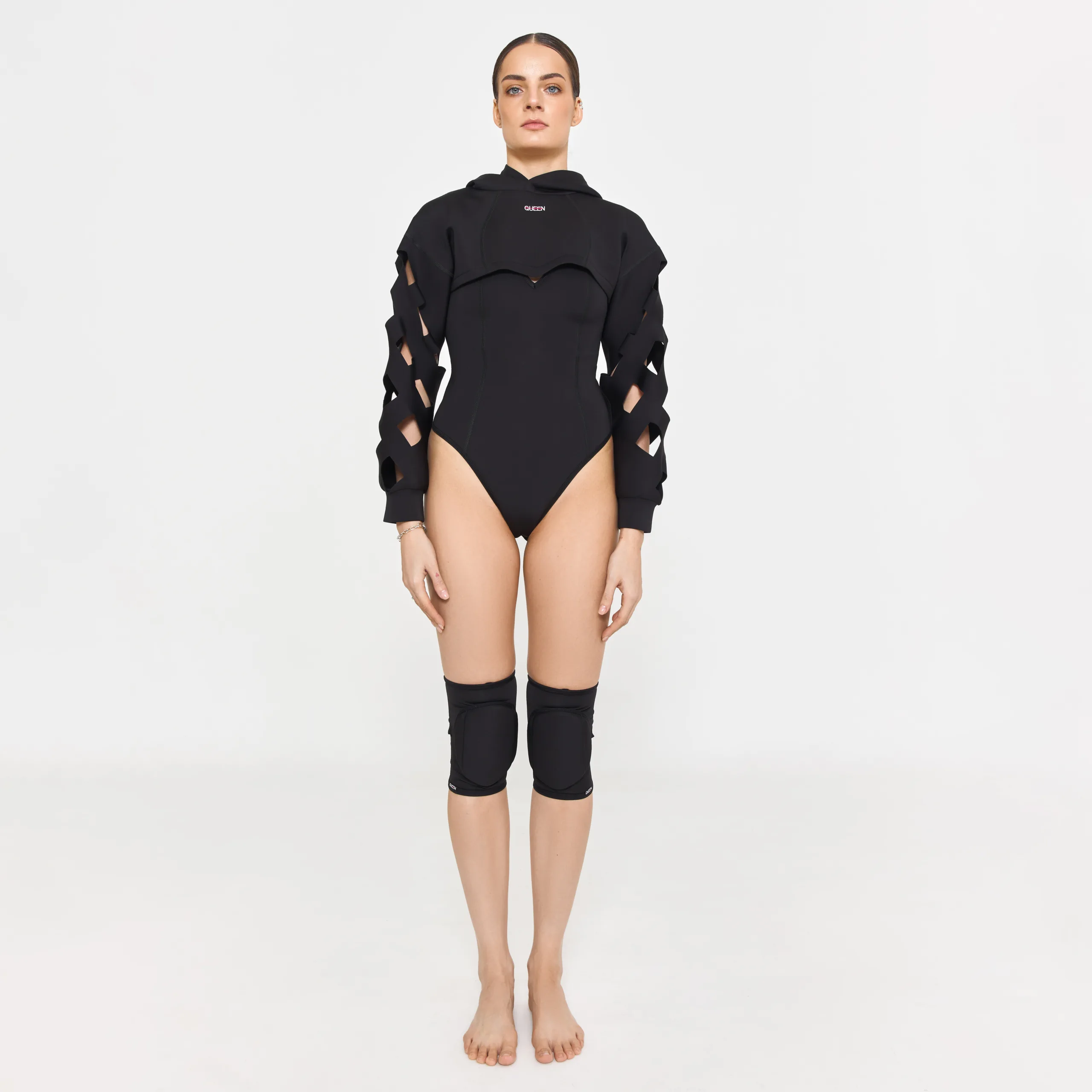 Queen Wear | Bezymyannyj kadr4969 scaled - Класичні наколінники – SLEEK – Чорні Knee Pads – SLEEK – Black | Queen Wear | Bezymyannyj kadr4969 scaled - Класичні наколінники – SLEEK – Чорні