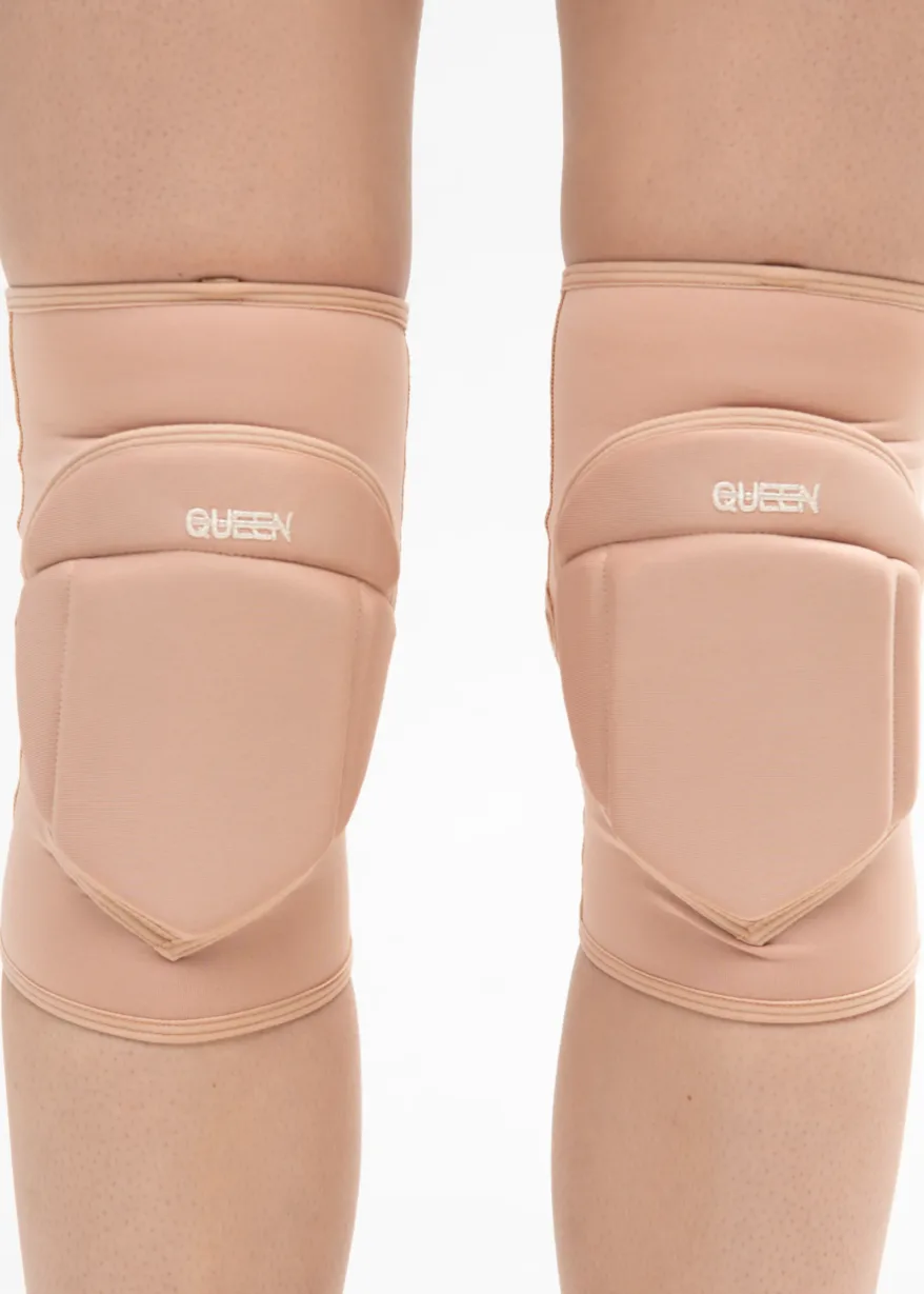 Classic Knee Pads – PRO 4 – Latte - 1Kopiya Queens Dance Shooting 09.03 0265 scaled