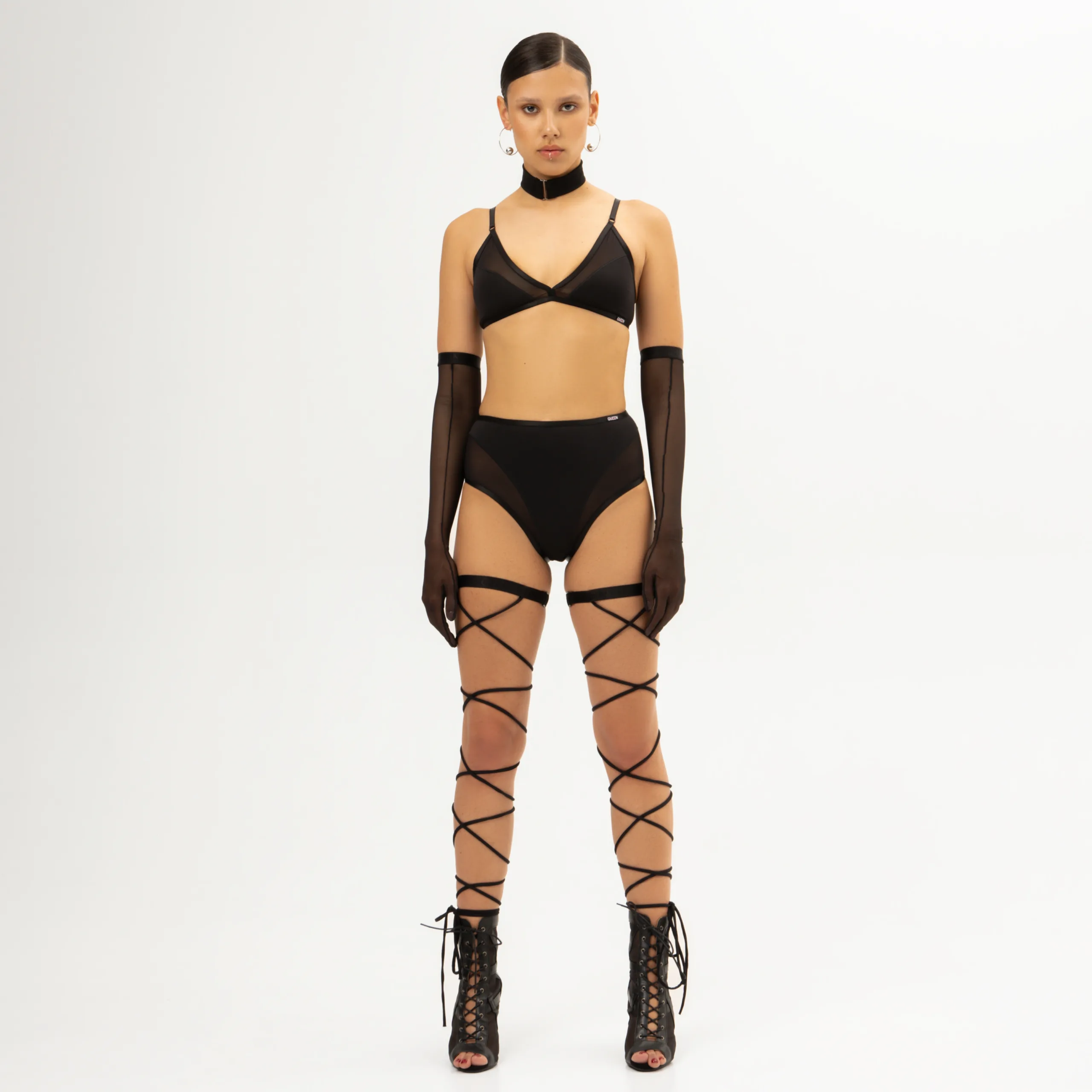2Lviv 23.05 Queenpolewear 0033 scaled - Підв’язки на ноги – PULSE – Чорні Підв’язки на ноги – PULSE – Чорні - 2Lviv 23.05 Queenpolewear 0033 scaled